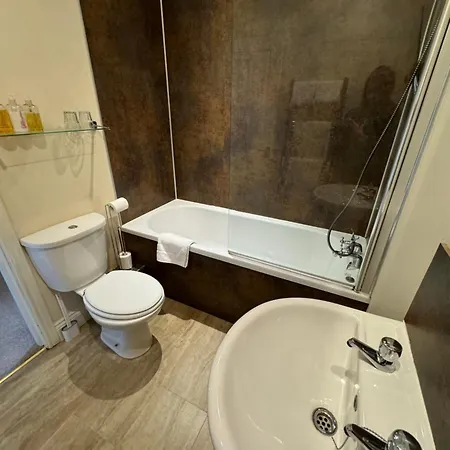 Sandfordarms Hotel
